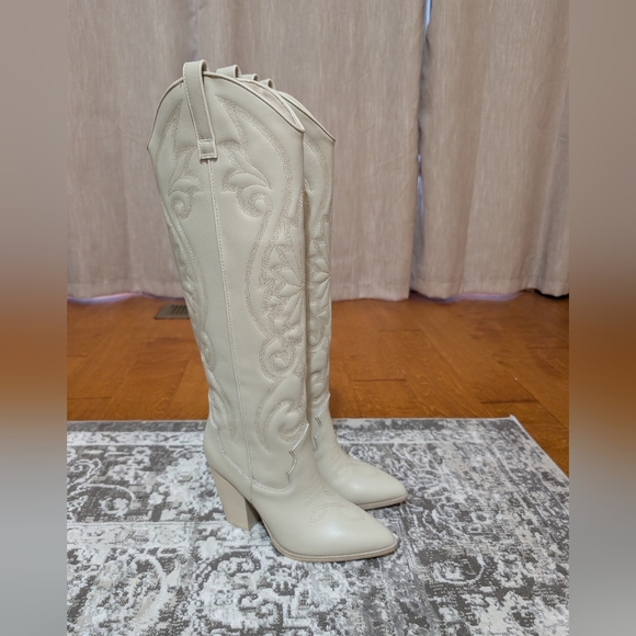 Steve Madden Lasso Western Boots Ivory NWOT - Picture 3 of 9